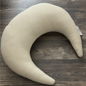 Snuggle Me Organic Nursing Pillow